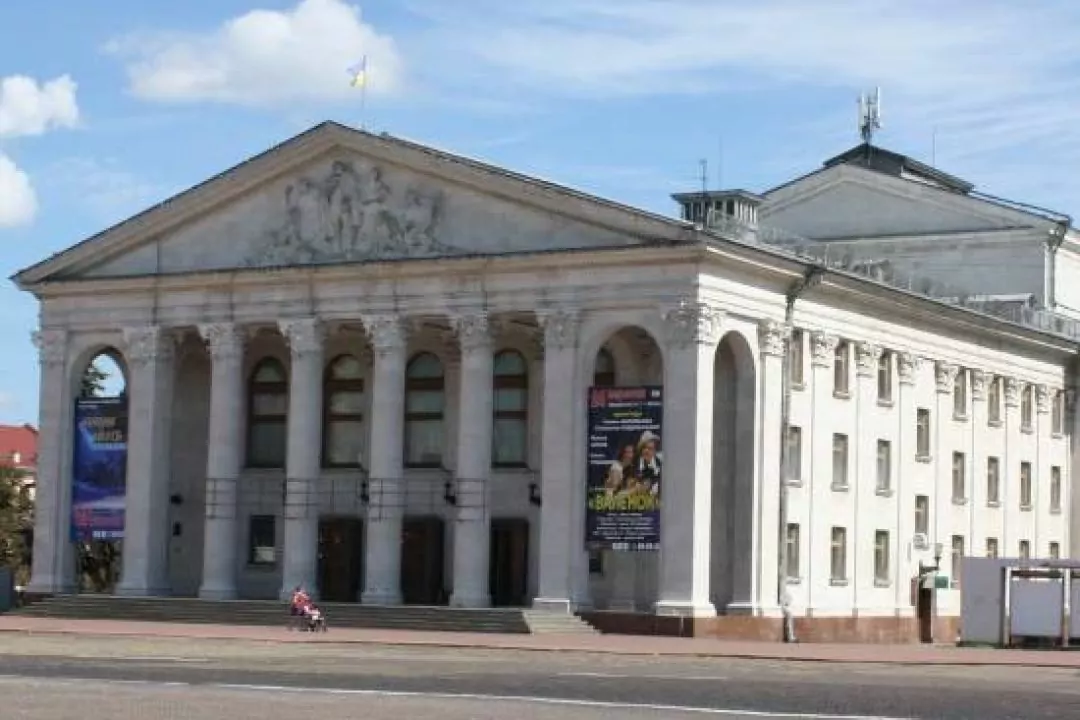 В феврале 2024 года откроют зрительный зал драмтеатра в Чернигове, поврежденный в результате ракетного удара
