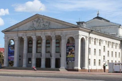 В феврале 2024 года откроют зрительный зал драмтеатра в Чернигове, поврежденный в результате ракетного удара