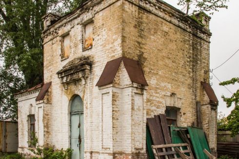 В Киеве разрушили павильон 1917 года