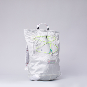 Pilsok випустив колекцію рюкзаків із перероблених подушок безпеки