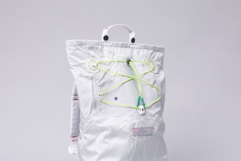 Pilsok выпустил коллекцию рюкзаков из переработанных подушек безопасности