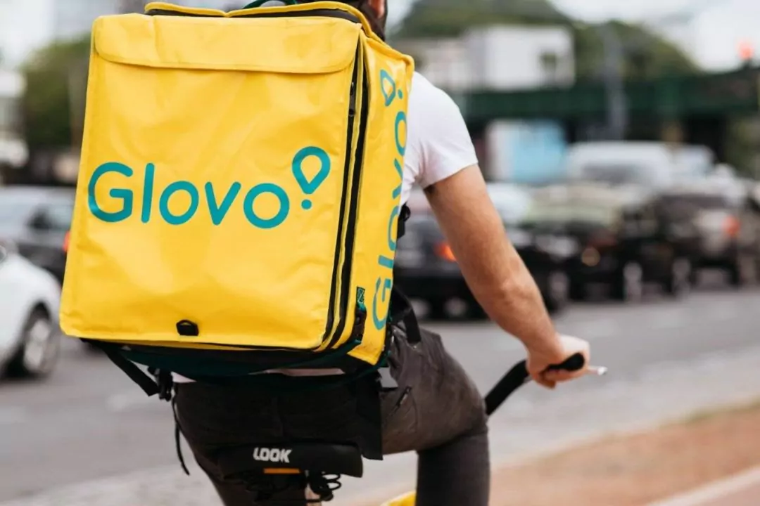 Glovo начинает доставлять круглосуточно в Киеве и еще четырех городах