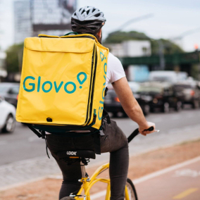 Glovo начинает доставлять круглосуточно в Киеве и еще четырех городах