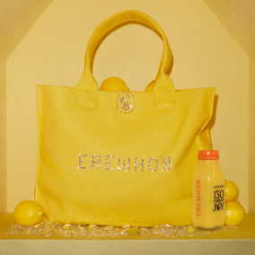 Swarovski випустив сумку з кристалами й органічний сік до 130-річчя бренду