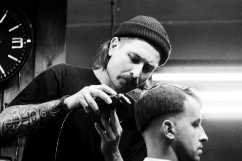 У Голосіївому відкрився барбершоп Firm