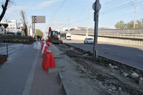 Поблизу &laquo;Нивок&raquo; зруйнували велодоріжку під будівництво паркувальної кишені: фото