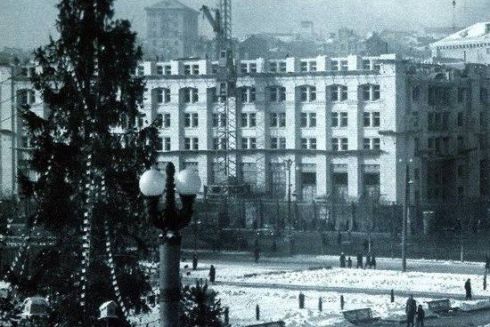 Найцікавіше за тиждень: Як раніше виглядала новорічна ялинка Києва та що дарувати на Новий рік та Різдво