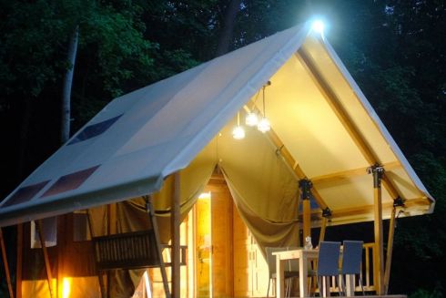 За Києвом з‘явилася база з будинками для глемпінгу