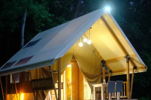 За Києвом з&lsquo;явилася база з будинками для глемпінгу