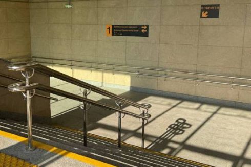 Що не так з інклюзивним переходом на станції метро &ldquo;Оболонь&rdquo;, який нещодавно облаштували