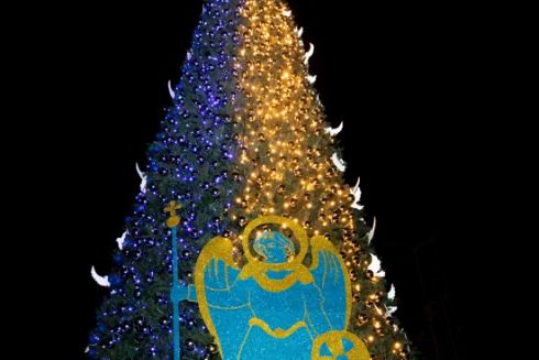 На Софийской площади установят новогоднюю елку за счет меценатов