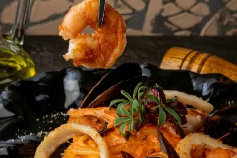 Возле Цирка открылось заведение &laquo;Ризотто жарит паэлью&raquo; с итальянскими и испанскими блюдами