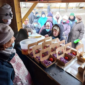 “Жизнелюб” раздает бесплатные обеды в Киеве: адреса