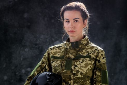 В Киеве запускают производство военной формы для женщин