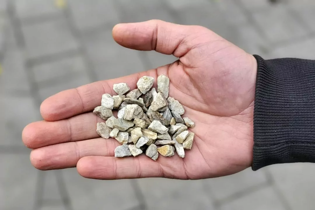Наступної зими у Києві більше парків та скверів посипатимуть гранітною крихтою &ndash; КМДА про результати експерименту