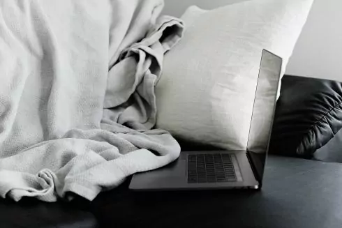 Четырнадцать лучших фильмов 2020 года по версии The New York Times: трейлеры