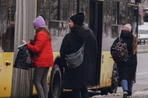 Закриття метро на Теремки переповнило громадський транспорт там, де підземка працює