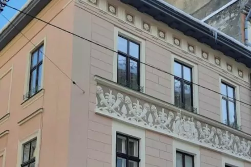 У Львові відреставрували фасад історичної кам&rsquo;яниці: фото