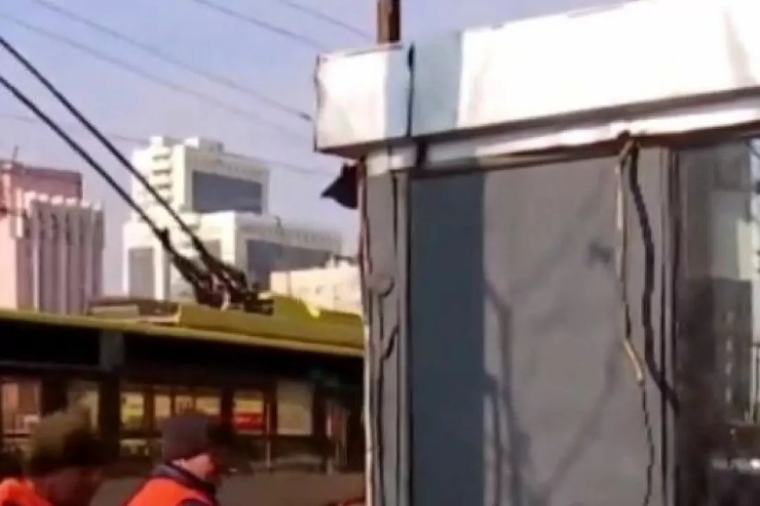 У Києві демонтували МАФи біля станції метро &ldquo;Либідська&rdquo;
