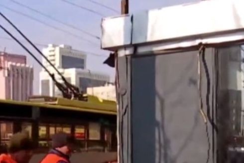 У Києві демонтували МАФи біля станції метро “Либідська”