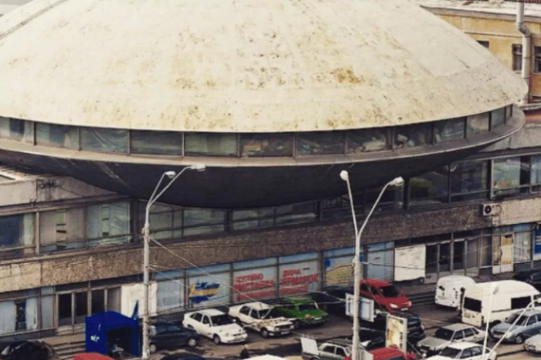 Бюро Слави Балбека запропонує свій варіант реставрації &laquo;Тарілки&raquo; на Либідській