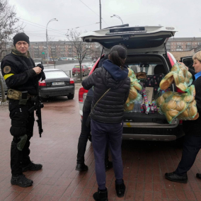 Якщо потрібен бронежилет, їжа для котів чи ліки: два корисні сервіси під час війни