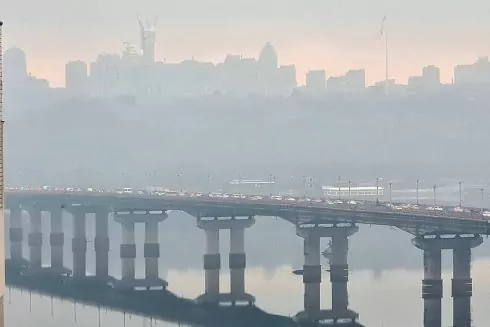 В Киеве прозвучала серия взрывов: есть попадания в Печерском районе