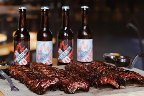 Українська мережа “Реберня” відкриє перший заклад у Польщі