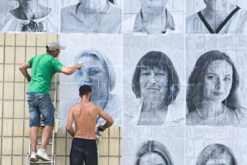 Французький митець JR створив інсталяцію на фасаді психлікарні імені Павлова: фото