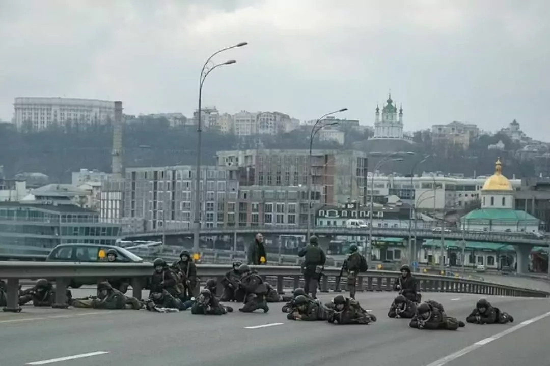 Кличко: Враг &ndash; на подступах к Киеву, мы готовимся защищать город