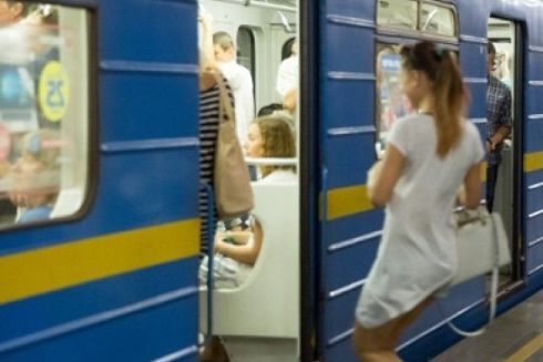 У київському метро не планують ставити захисні екрани: що зроблять замість цього