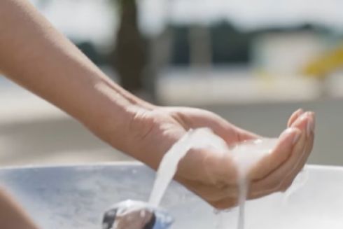 На пляжі &ldquo;Троєщина&rdquo; встановили питні фонтанчики: відео