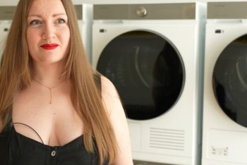 У Запоріжжі дружина військового відкрила першу публічну пральню