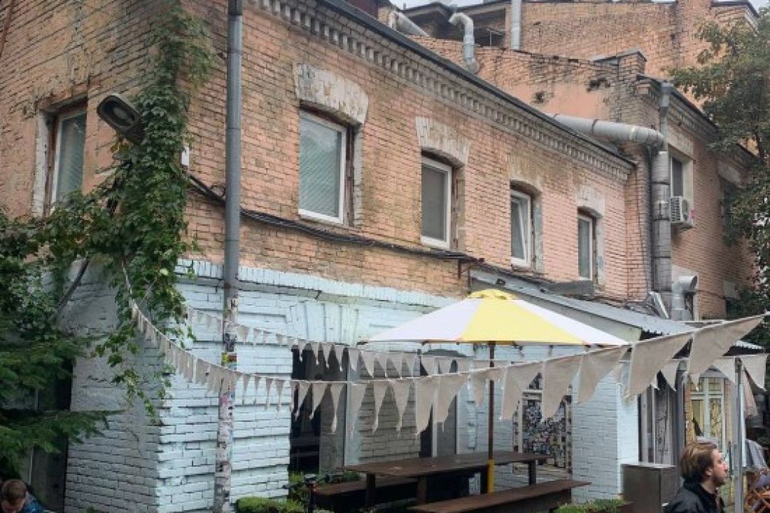 Кияни просять зберегти історичний флігель на Рейтарській без надбудови — петиція