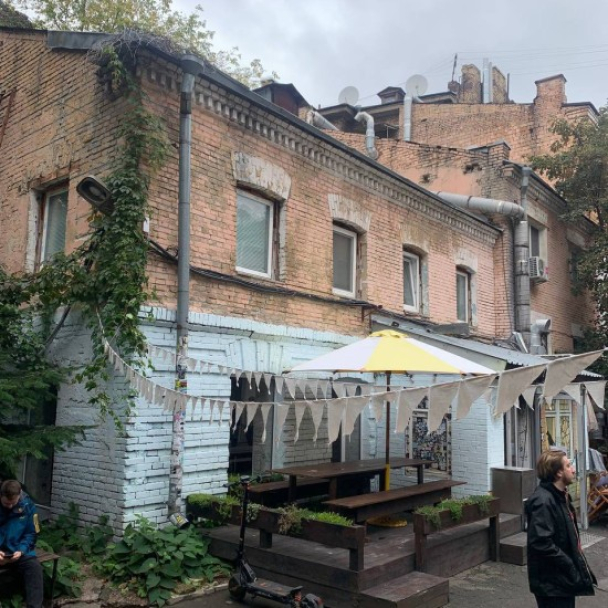 Кияни просять зберегти історичний флігель на Рейтарській без надбудови — петиція