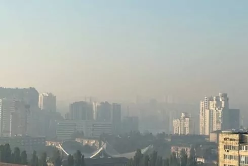 Київ &mdash; на першому місці у світовому рейтингу забруднення повітря. Над містом густий смог
