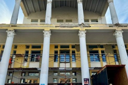 Дивіться, як у Києві реставрують палац культури &ldquo;Дарниця&rdquo;: фото