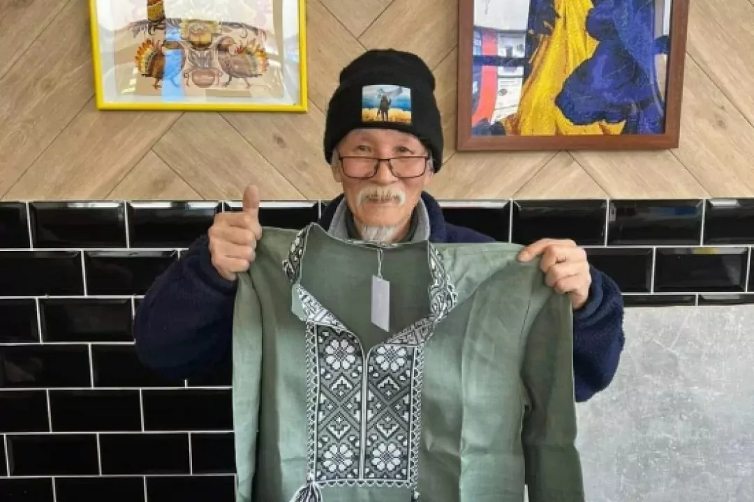 Японському волонтеру, який безкоштовно годує харків'ян, подовжили дозвіл на перебування в Україні