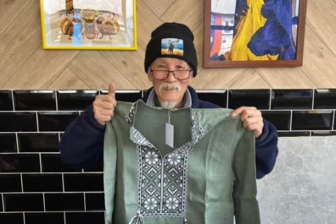 Японському волонтеру, який безкоштовно годує харків'ян, подовжили дозвіл на перебування в Україні