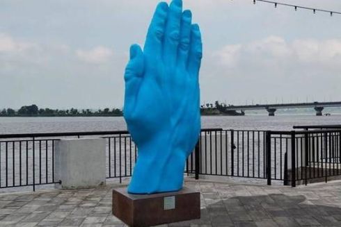 Синяя рука с Бессарабки переехала в Николаев