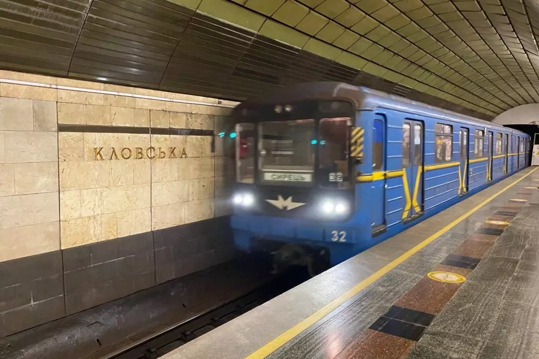 Метро в Киеве изменит график работы на 4 дня: новые часы работы