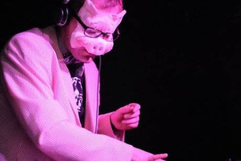 Свиньи в космосе возвращаются