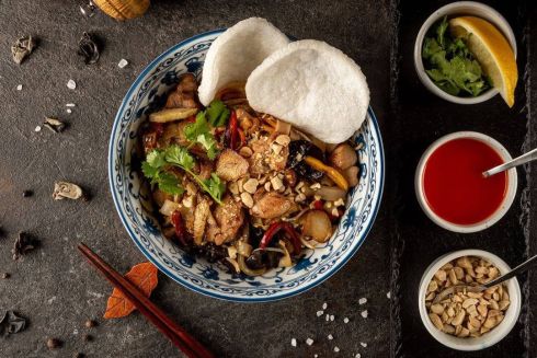 На Подолі відкрилося паназійське бістро Fayna Asia: меню &ndash; в'єтнамські супи фо і неми