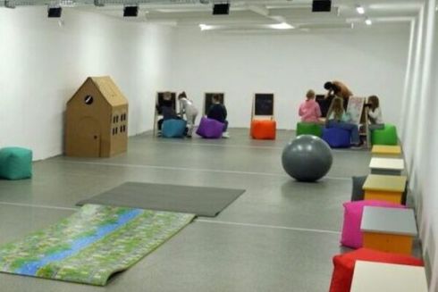 В 5 львовских школах укрытия превратили в креативные пространства