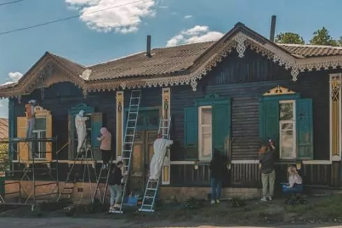 Волонтеры реставрируют в Чернигове дом XIX века: фото