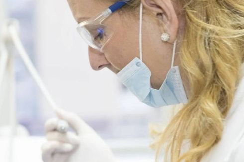 В Киеве начали работать мобильные бригады, которые будут тестировать на коронавирус на дому