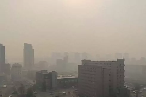 Київ затягнуло димом від пожеж: виходити на вулицю і відкривати вікна &ndash; небезпечно