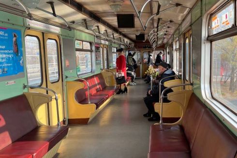 Порожні вагони метро та пробки на дорогах: як працює київський транспорт у перший день «червоної» зони