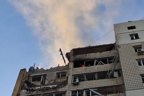 В Киеве продолжаются обстрелы: повреждена многоэтажка в Шевченковском районе