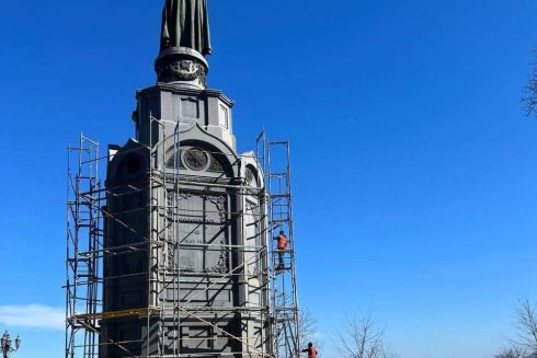 В Киеве начали устанавливать защитные конструкции для памятников культурного наследия